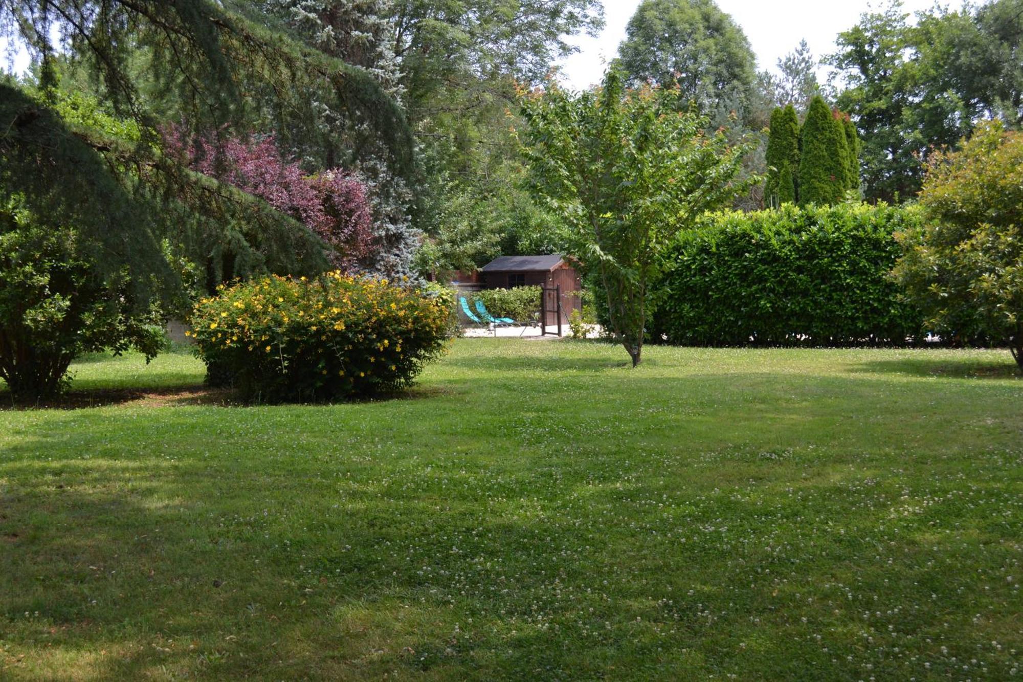 Les Bruyeres B&B Montbron Buitenkant foto