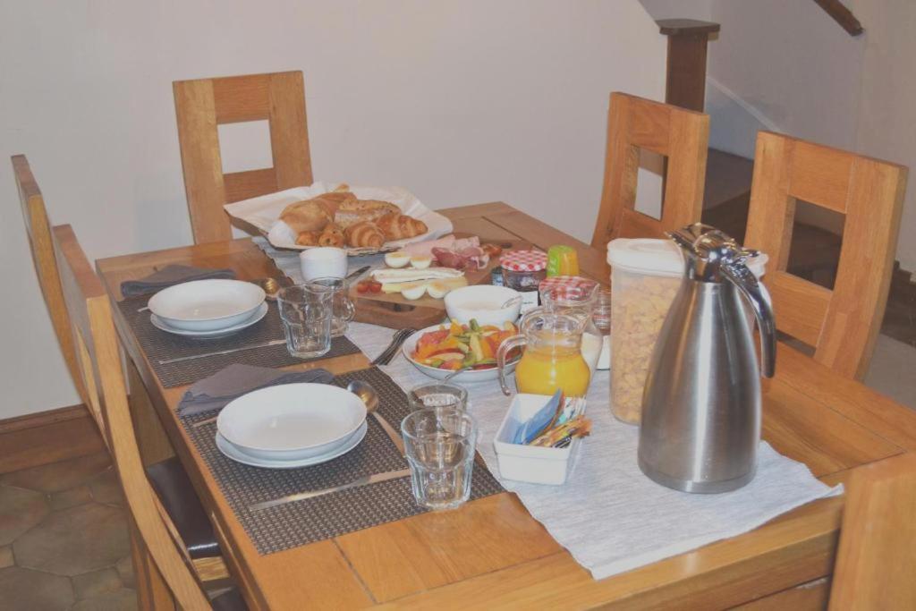 Les Bruyeres B&B Montbron Buitenkant foto